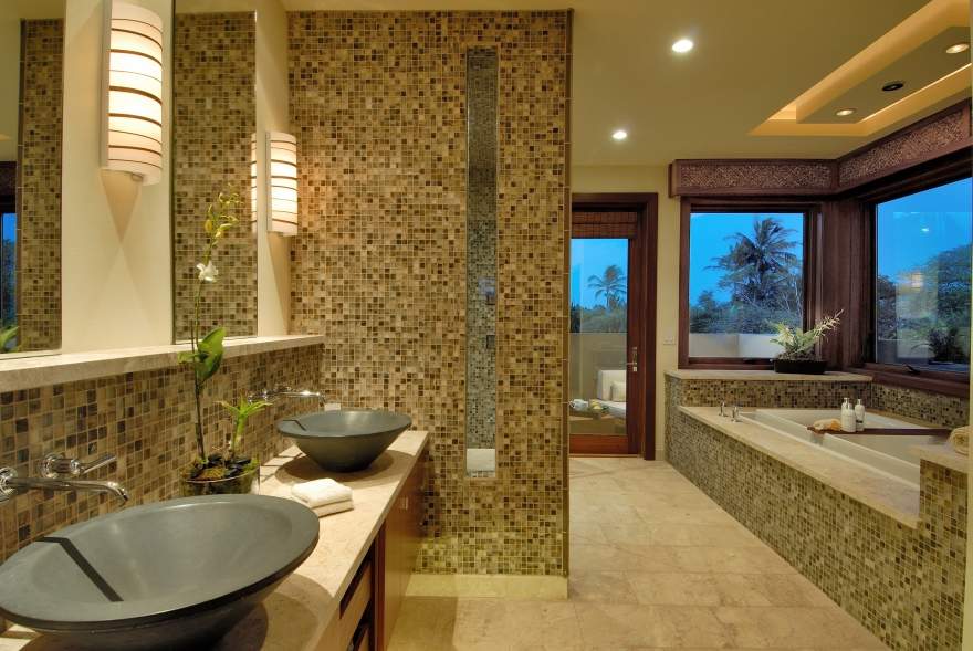 master-bathroom-with-ceramic-wall-design